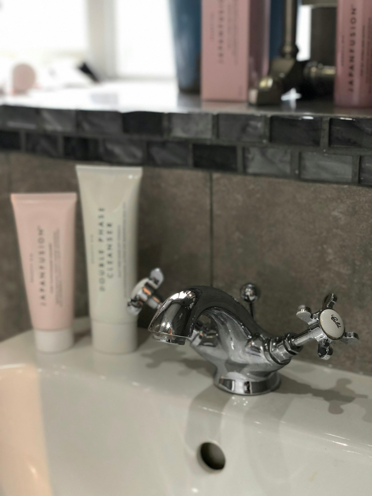 Best Products for Oily Skin: A Complete Guide